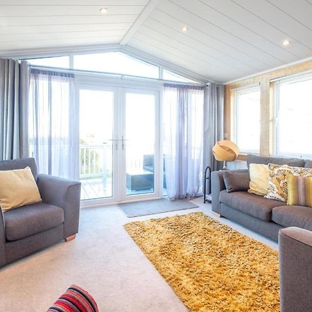 Chelsea Lodge - Aldeburgh Coastal Cottages Sizewell Экстерьер фото