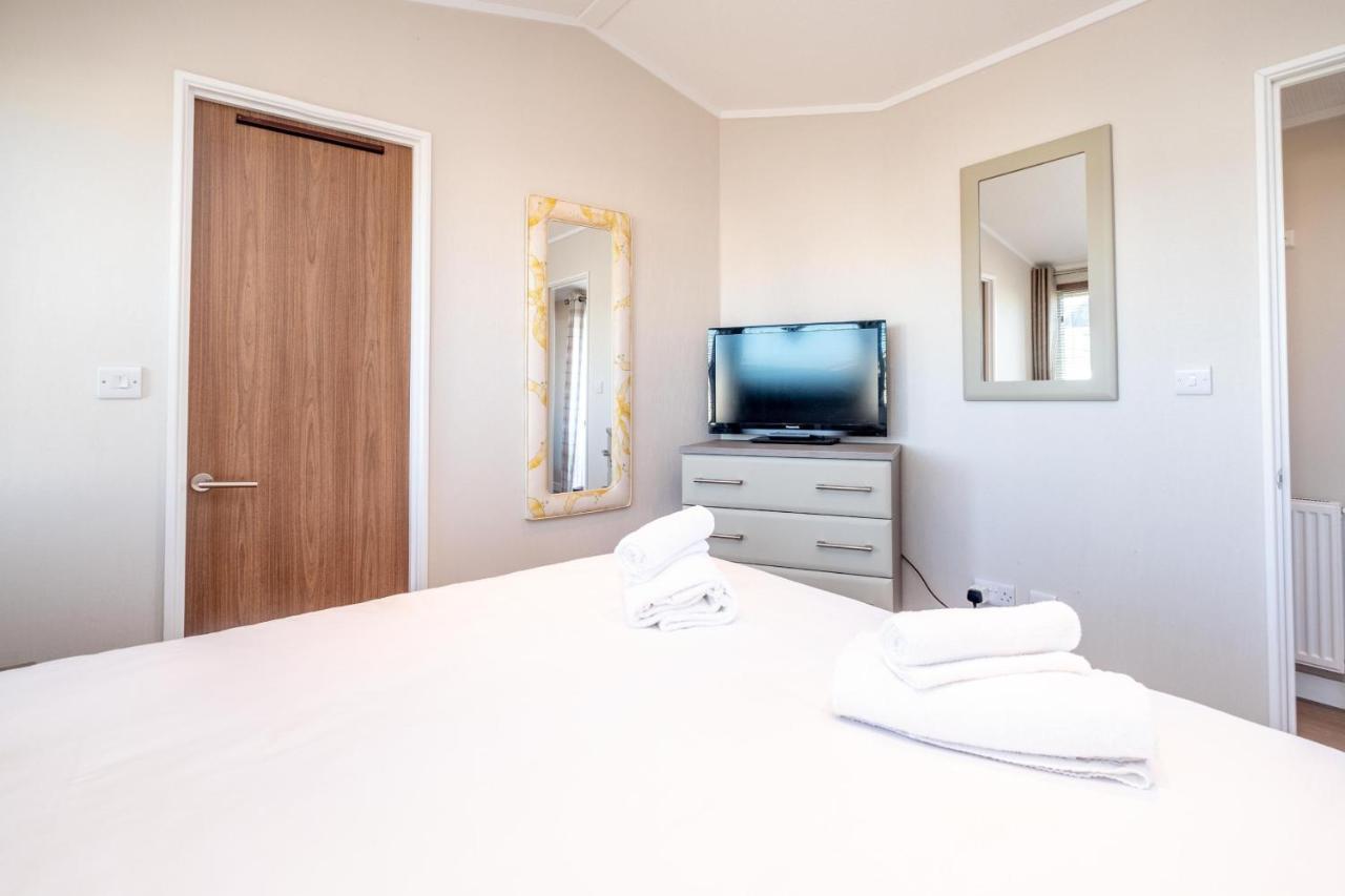 Chelsea Lodge - Aldeburgh Coastal Cottages Sizewell Экстерьер фото