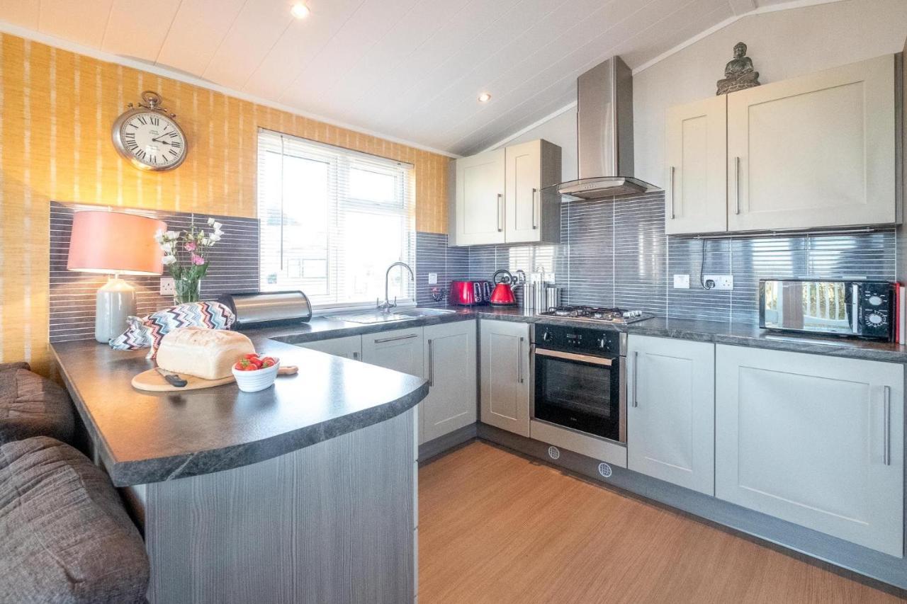 Chelsea Lodge - Aldeburgh Coastal Cottages Sizewell Экстерьер фото